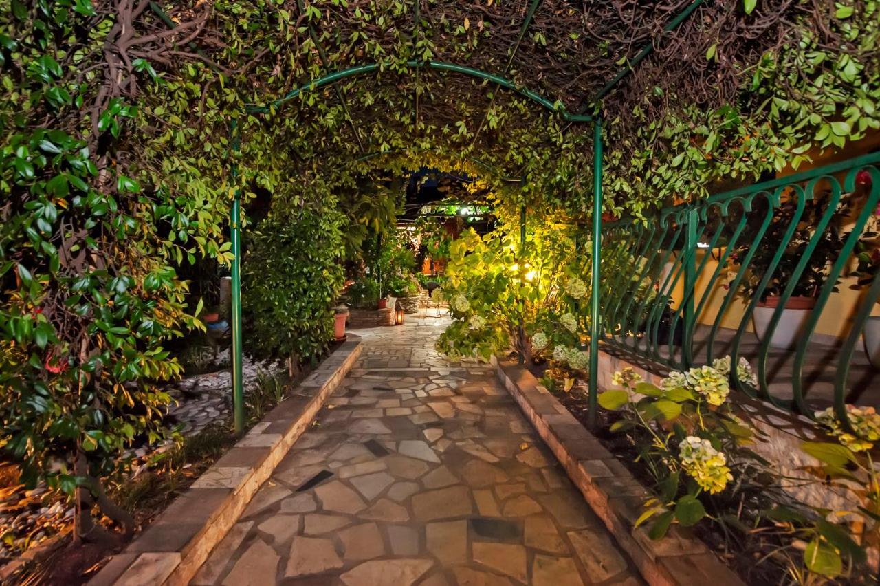 Apartments And Rooms Villa Dea Adults Only Ρόβινι Εξωτερικό φωτογραφία