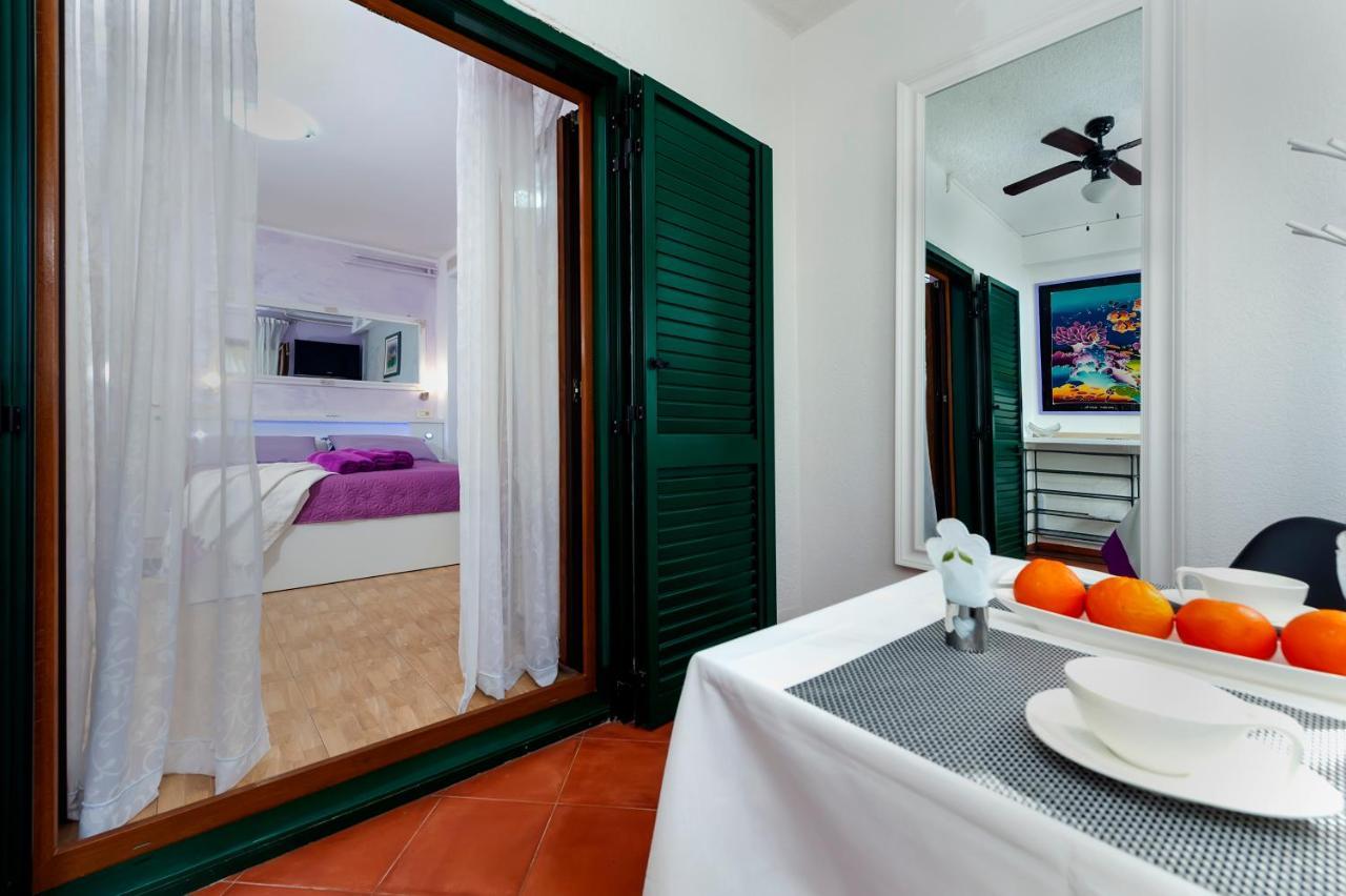 Apartments And Rooms Villa Dea Adults Only Ρόβινι Εξωτερικό φωτογραφία