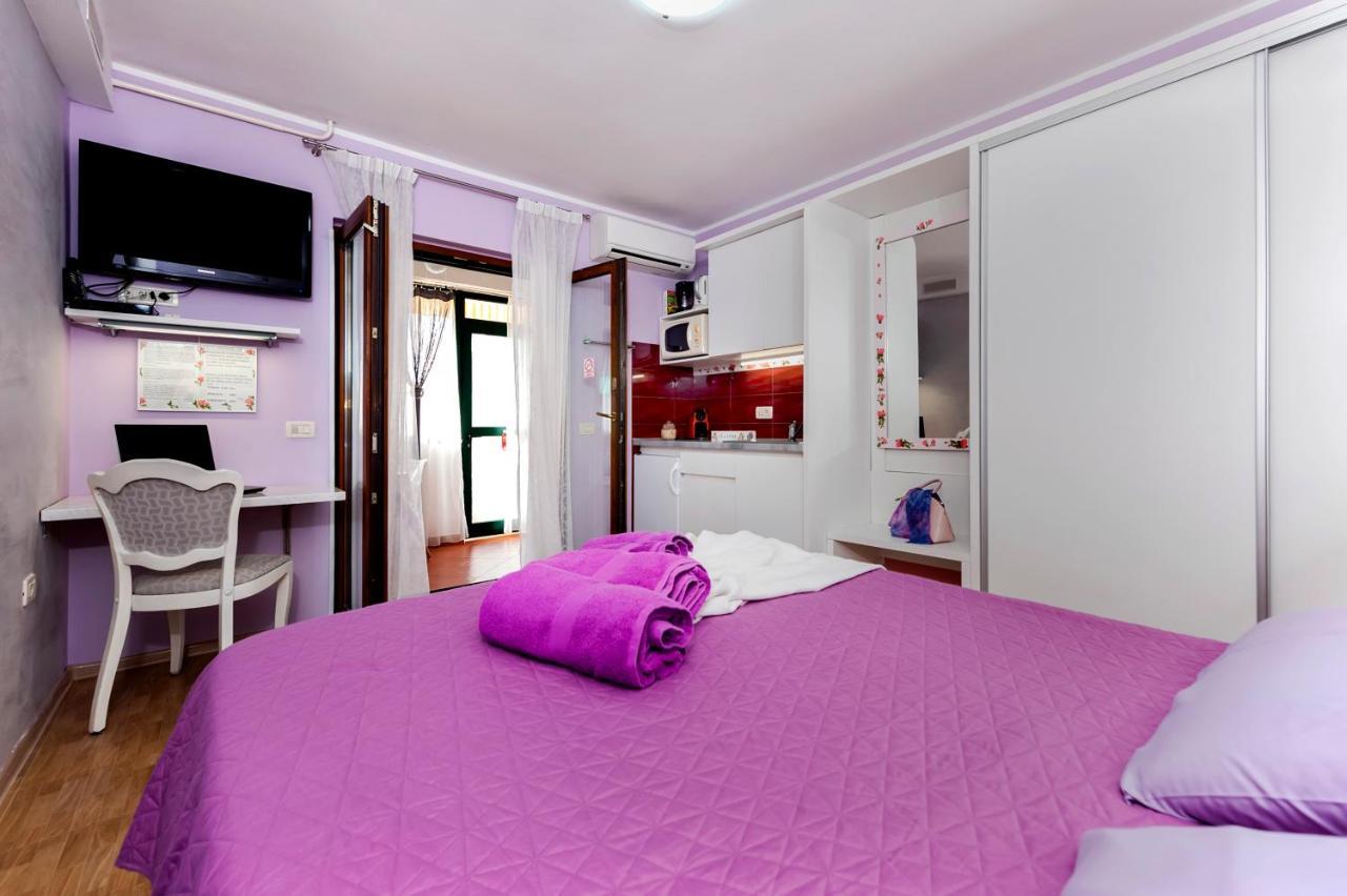 Apartments And Rooms Villa Dea Adults Only Ρόβινι Εξωτερικό φωτογραφία