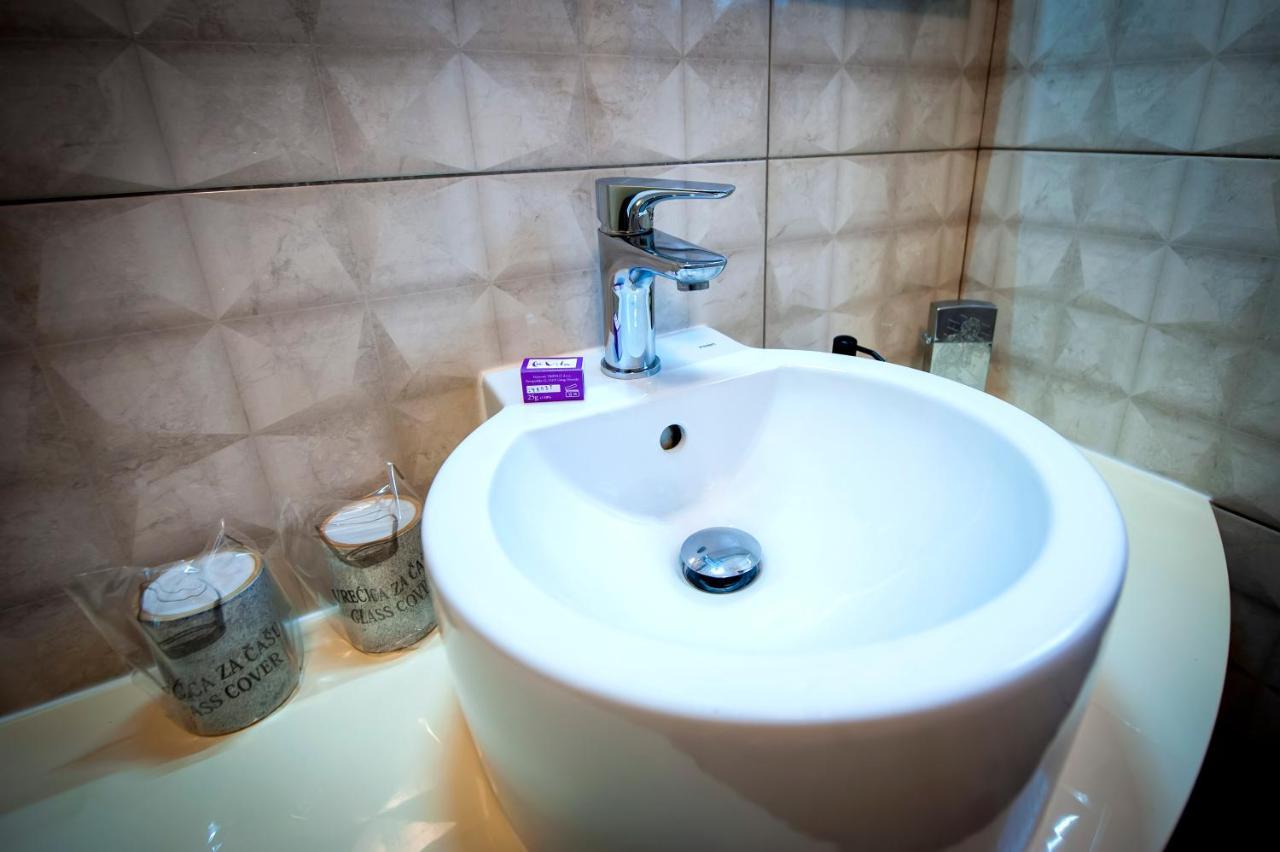 Apartments And Rooms Villa Dea Adults Only Ρόβινι Εξωτερικό φωτογραφία