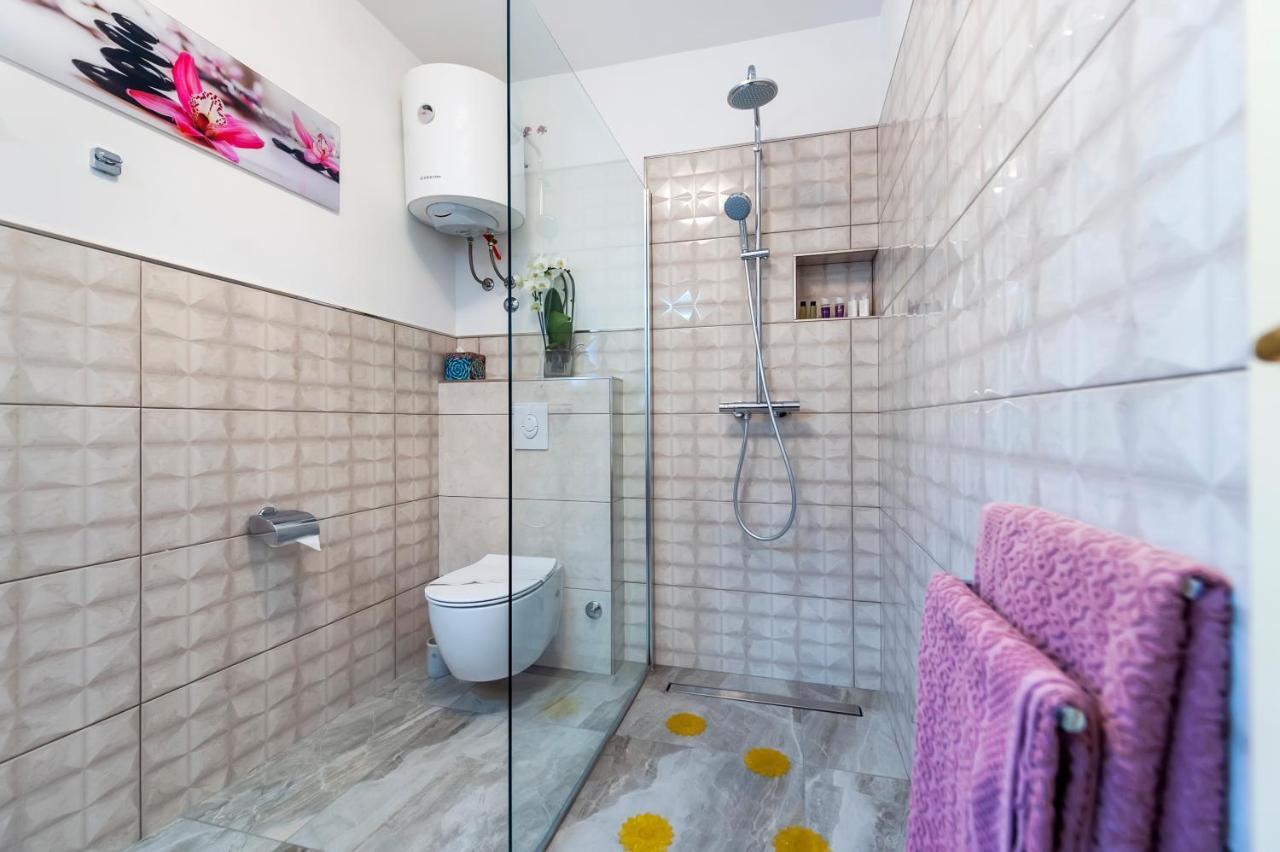 Apartments And Rooms Villa Dea Adults Only Ρόβινι Εξωτερικό φωτογραφία