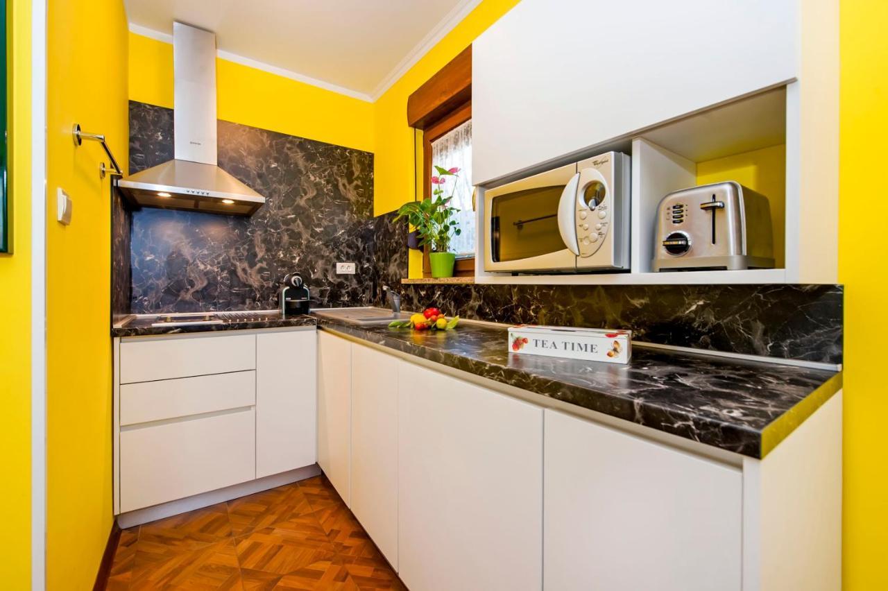 Apartments And Rooms Villa Dea Adults Only Ρόβινι Εξωτερικό φωτογραφία